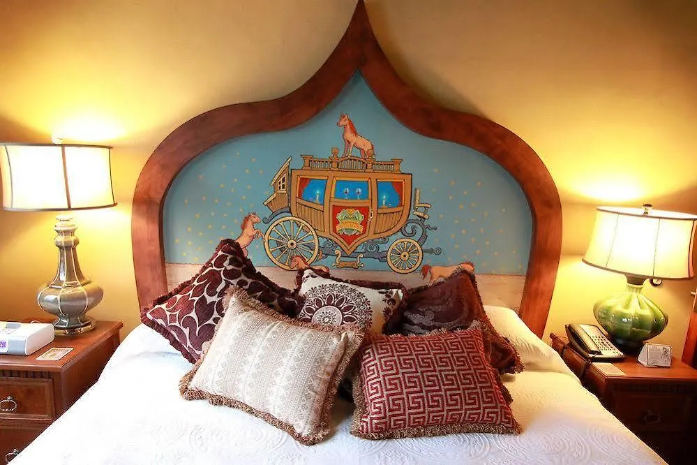 Mcmenamins Kennedy School Hotel Portland
