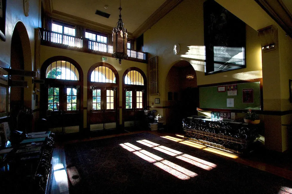 Hotel Mcmenamins Kennedy School Portland