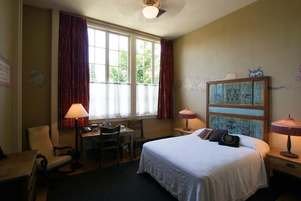 Mcmenamins Kennedy School Hotel Portland