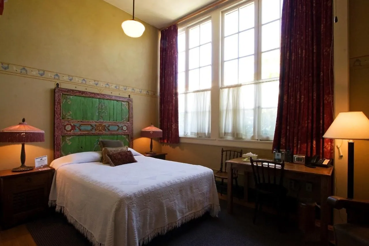 ***  Hotel Mcmenamins Kennedy School Portland Estados Unidos