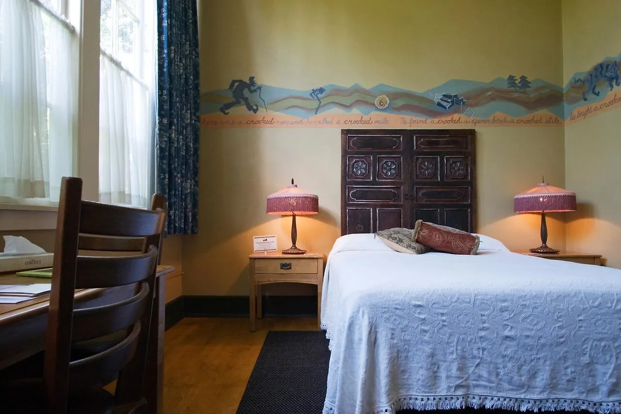 Mcmenamins Kennedy School Hotel Portland
