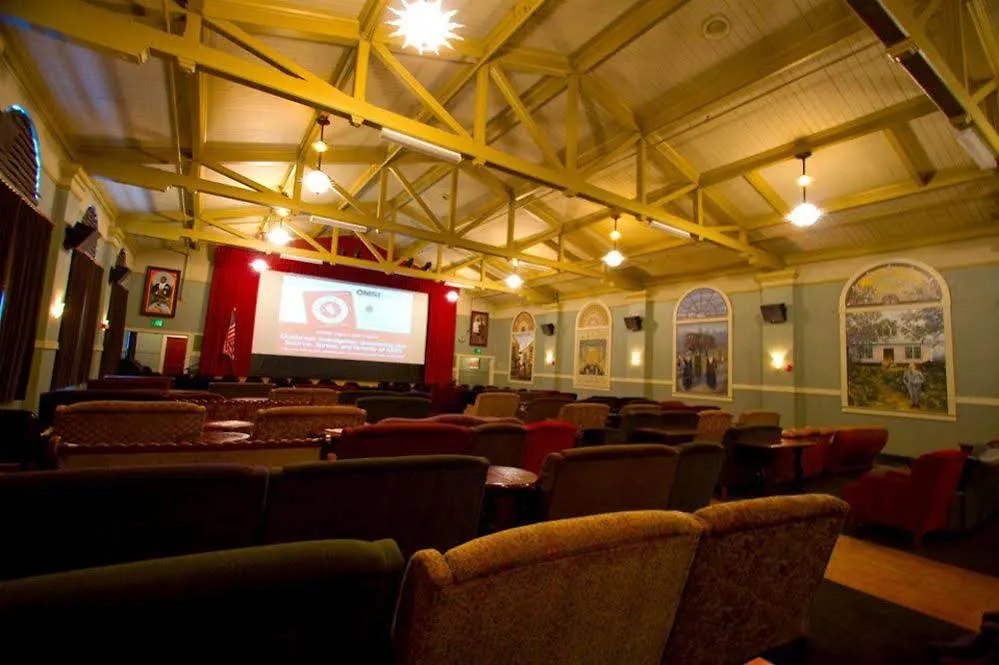 Mcmenamins Kennedy School Hotel Portland