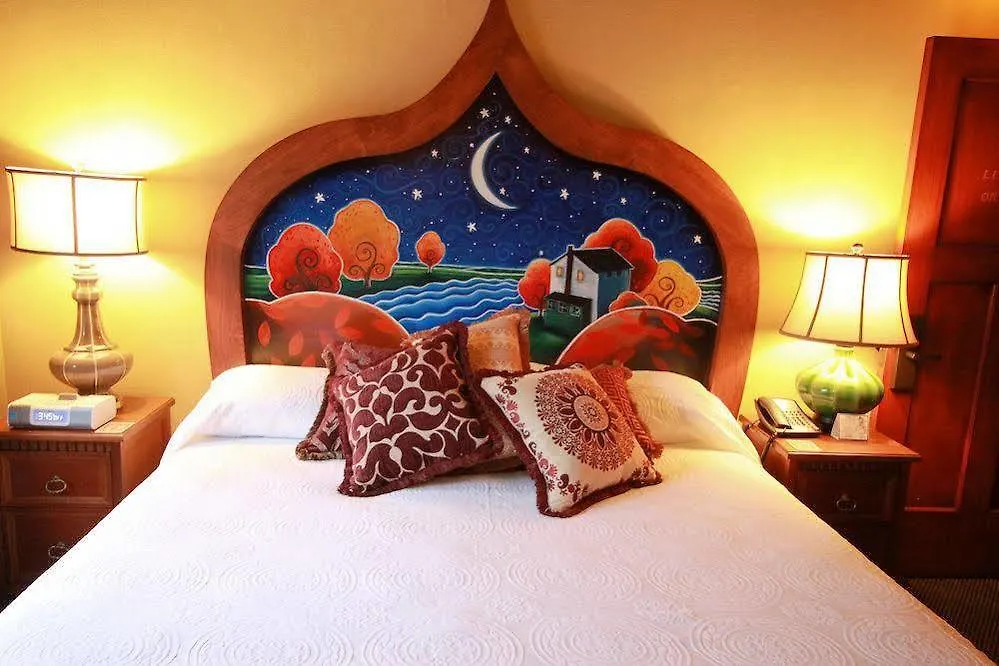 Mcmenamins Kennedy School Hotel Portland